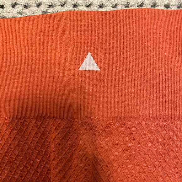 Balance Athletica Quartz Leggings- Amber - Picture 6 of 7